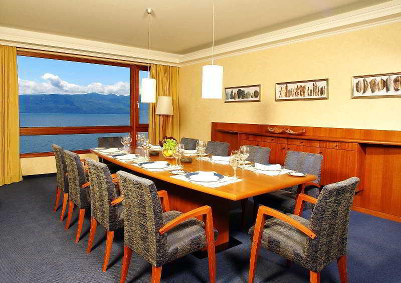 Park Lake Luxury Hotel Pucon Restaurant photo